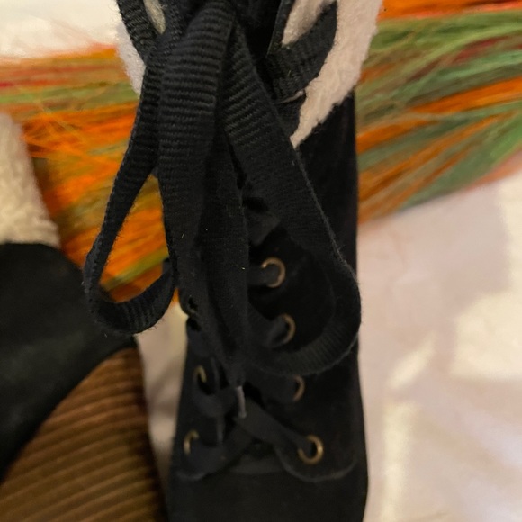 Lace-up Booties - Picture 4 of 4